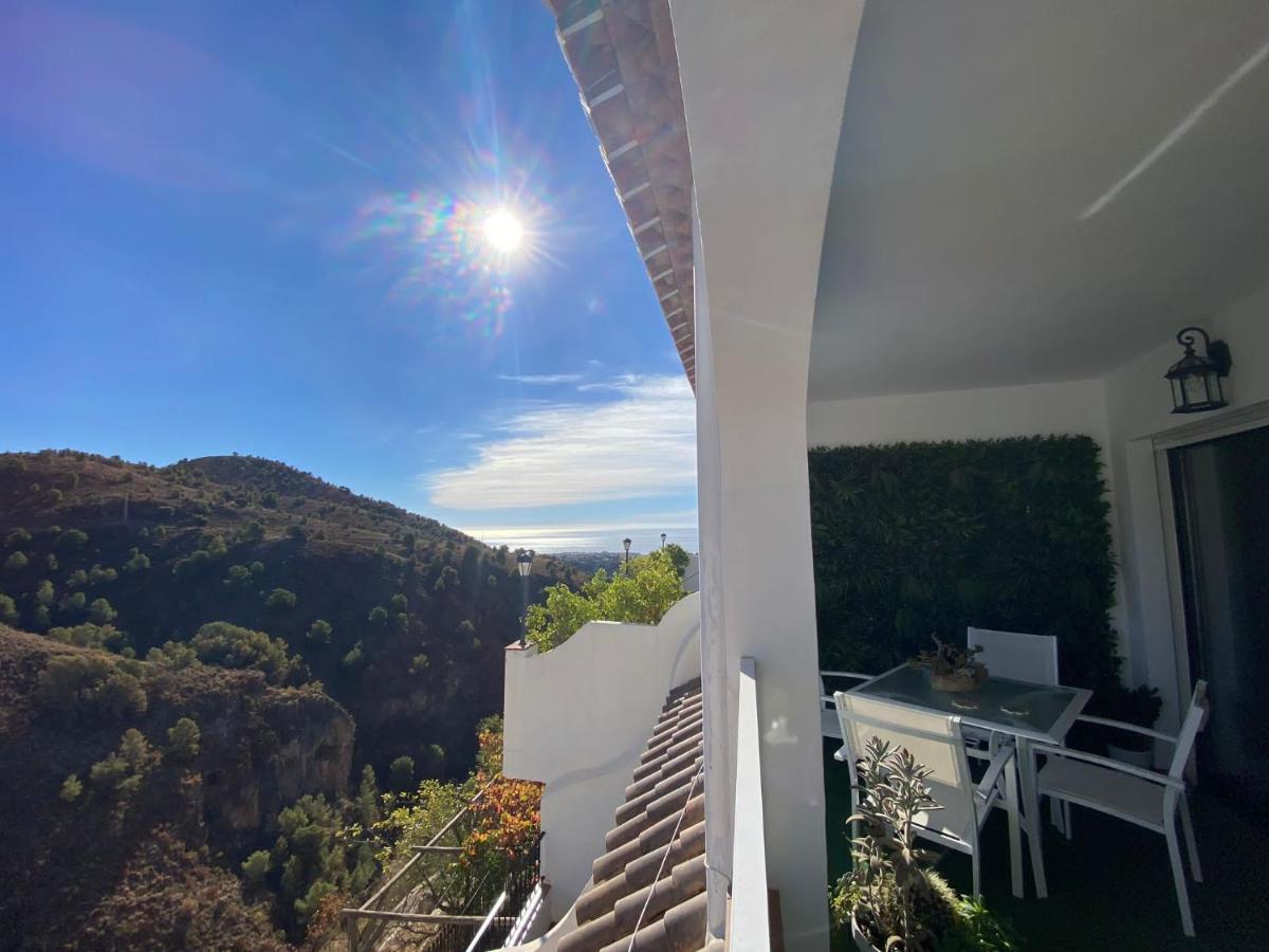 דירות פריחיליאנה Mirador De La Axarquia מראה חיצוני תמונה